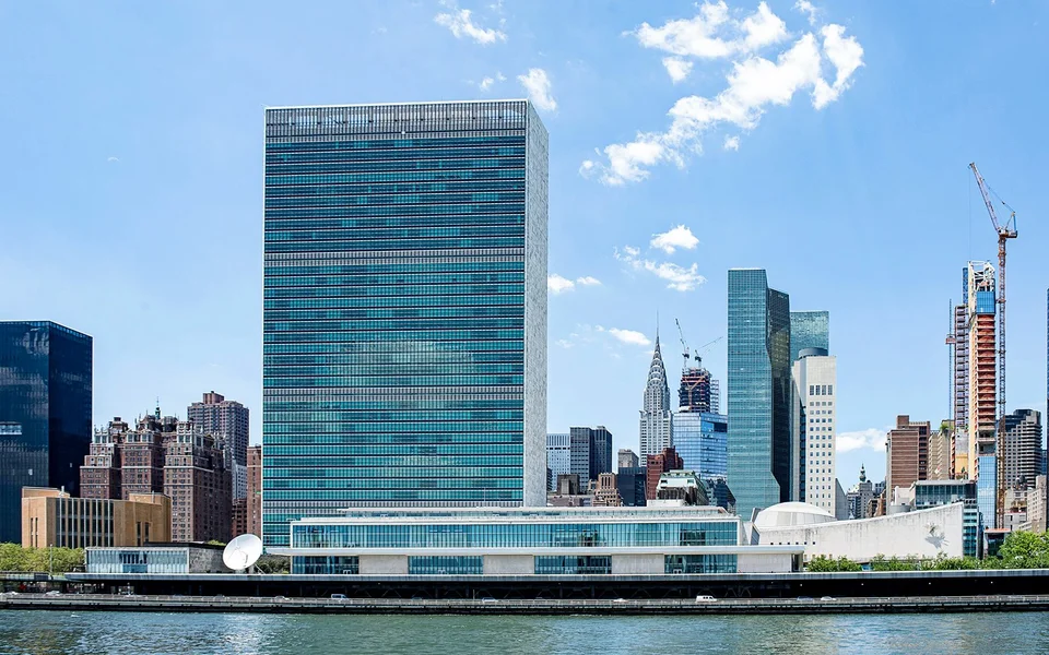 Sightseeing boat on the East River near the United Nations building